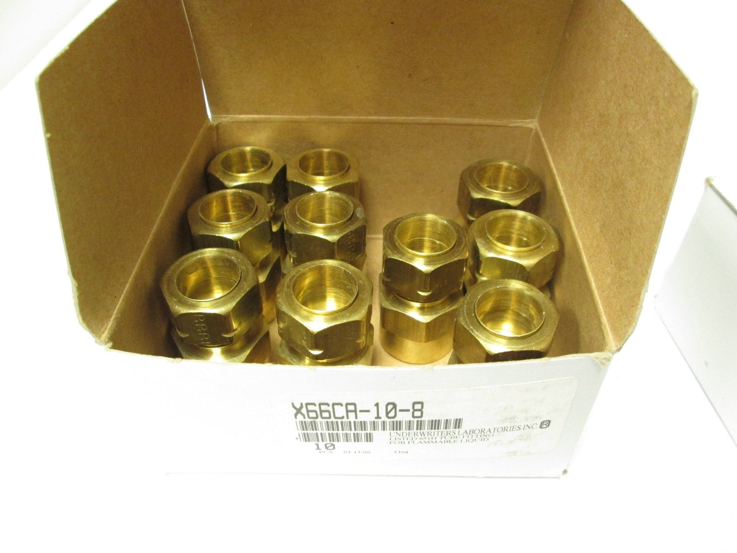 New Lot of 10 New Parker X66CA-10-8 Brass Compression Union 1/2" NPT to 5/8" Tubing