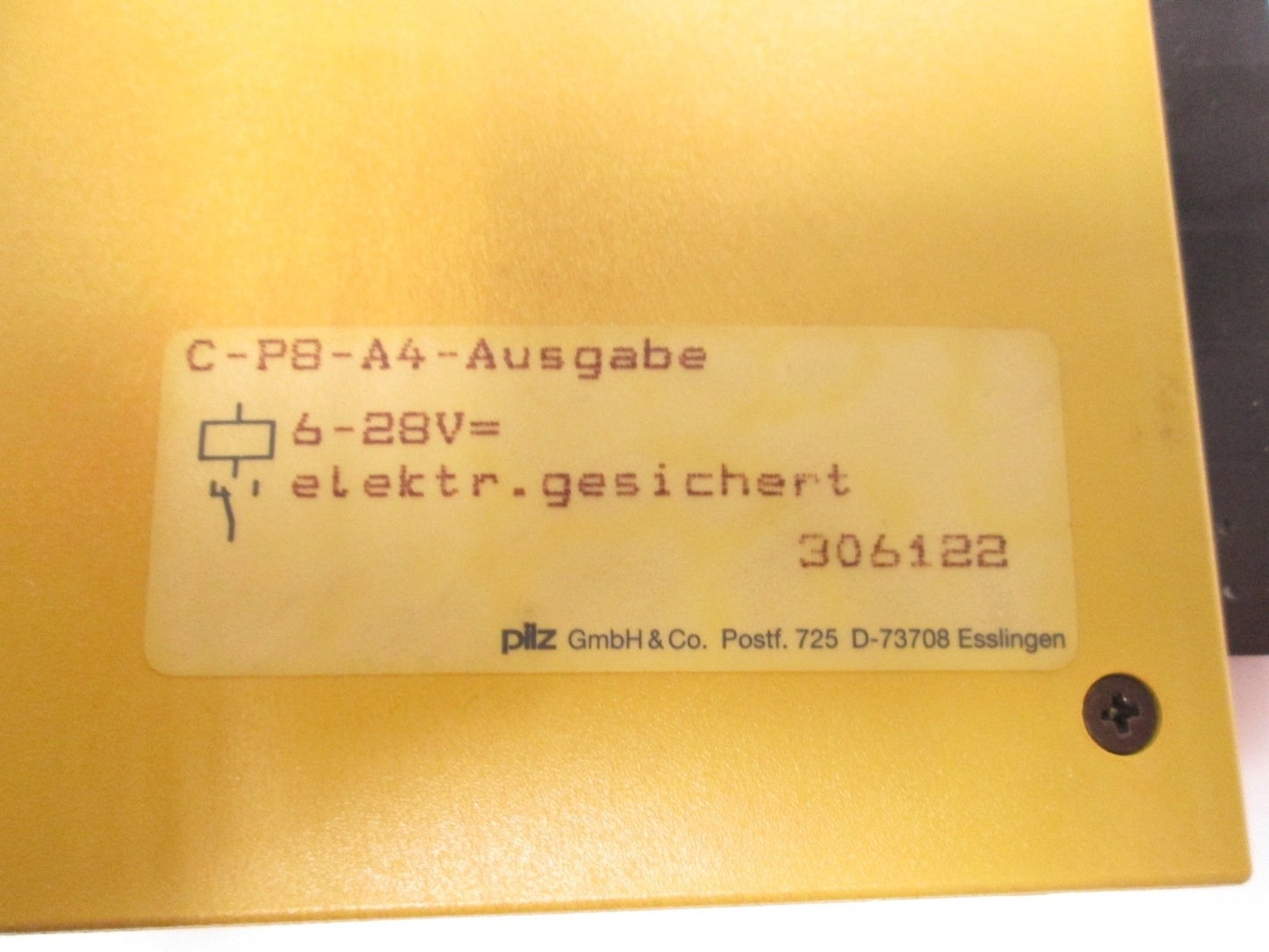 Used Pilz C-P8-A4-Ausgabe 306122 Output PLC Module 8 Channel 6-28V