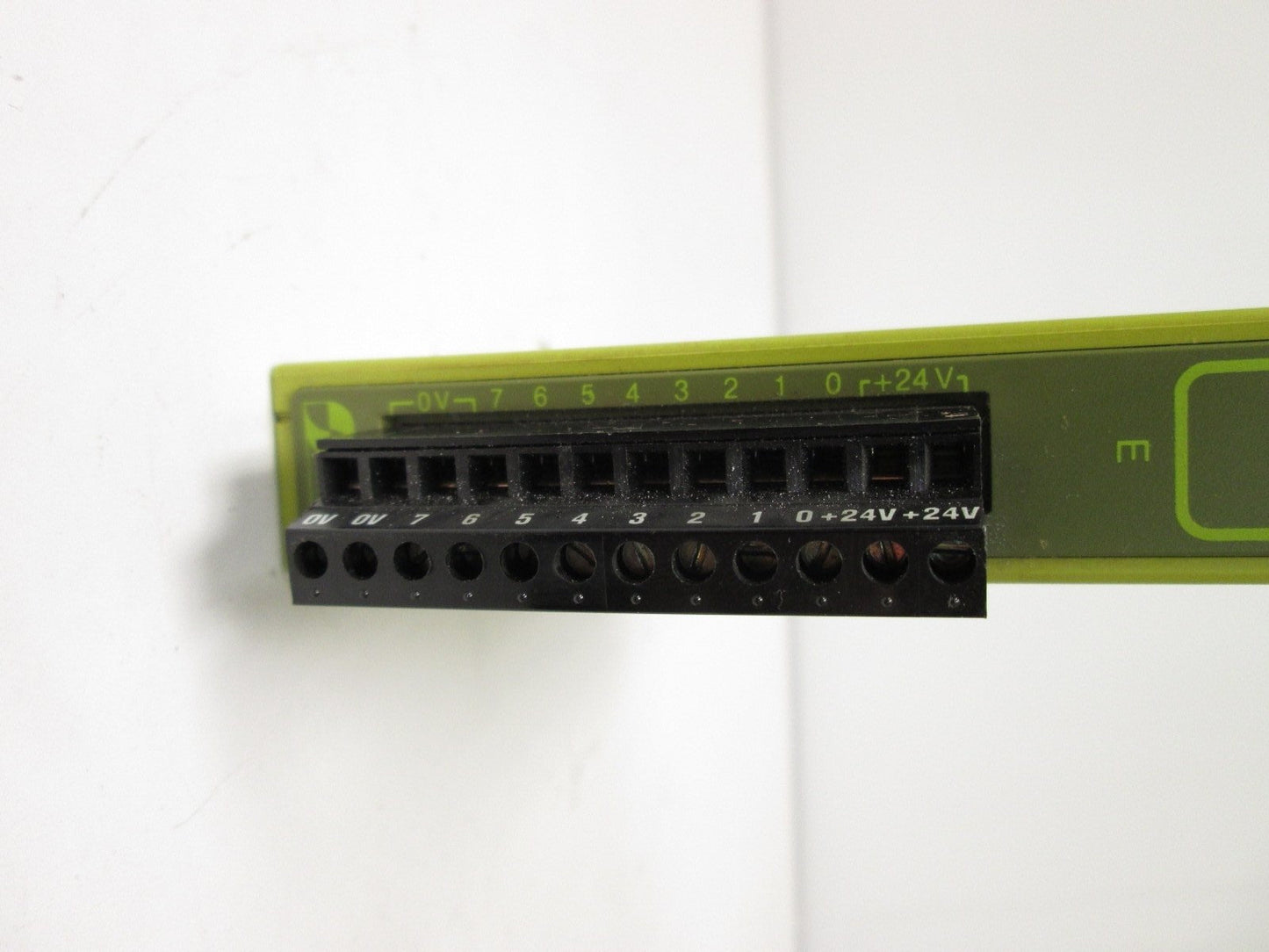 Used Pilz C-P8-E 306100 PLC Input Module 8 Channel 24VDC 10ms w/ Noise Filter