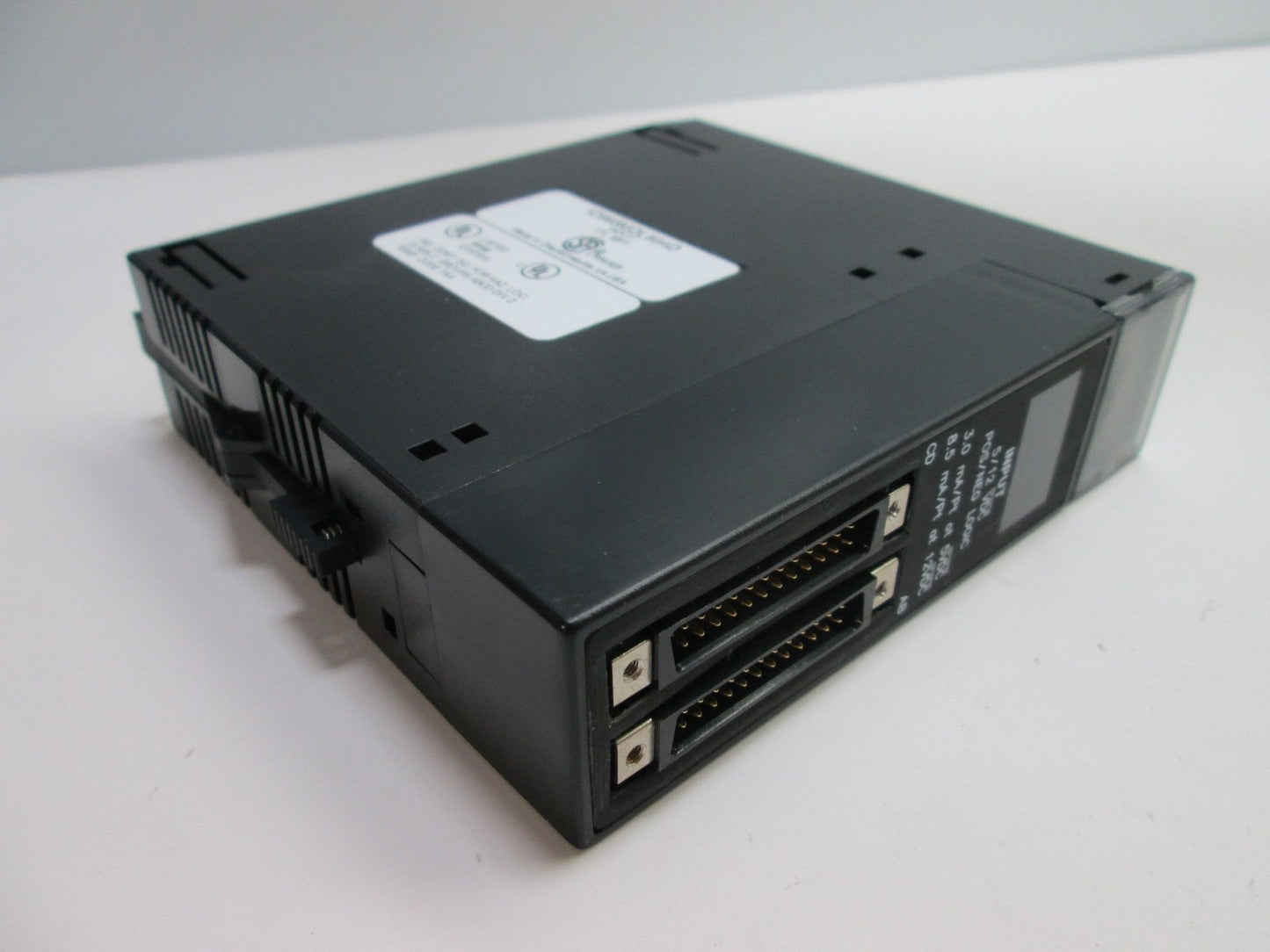 Used GE Fanuc IC693MDL654D Output Module, TTL 32-Points, Voltage: 5/12VDC