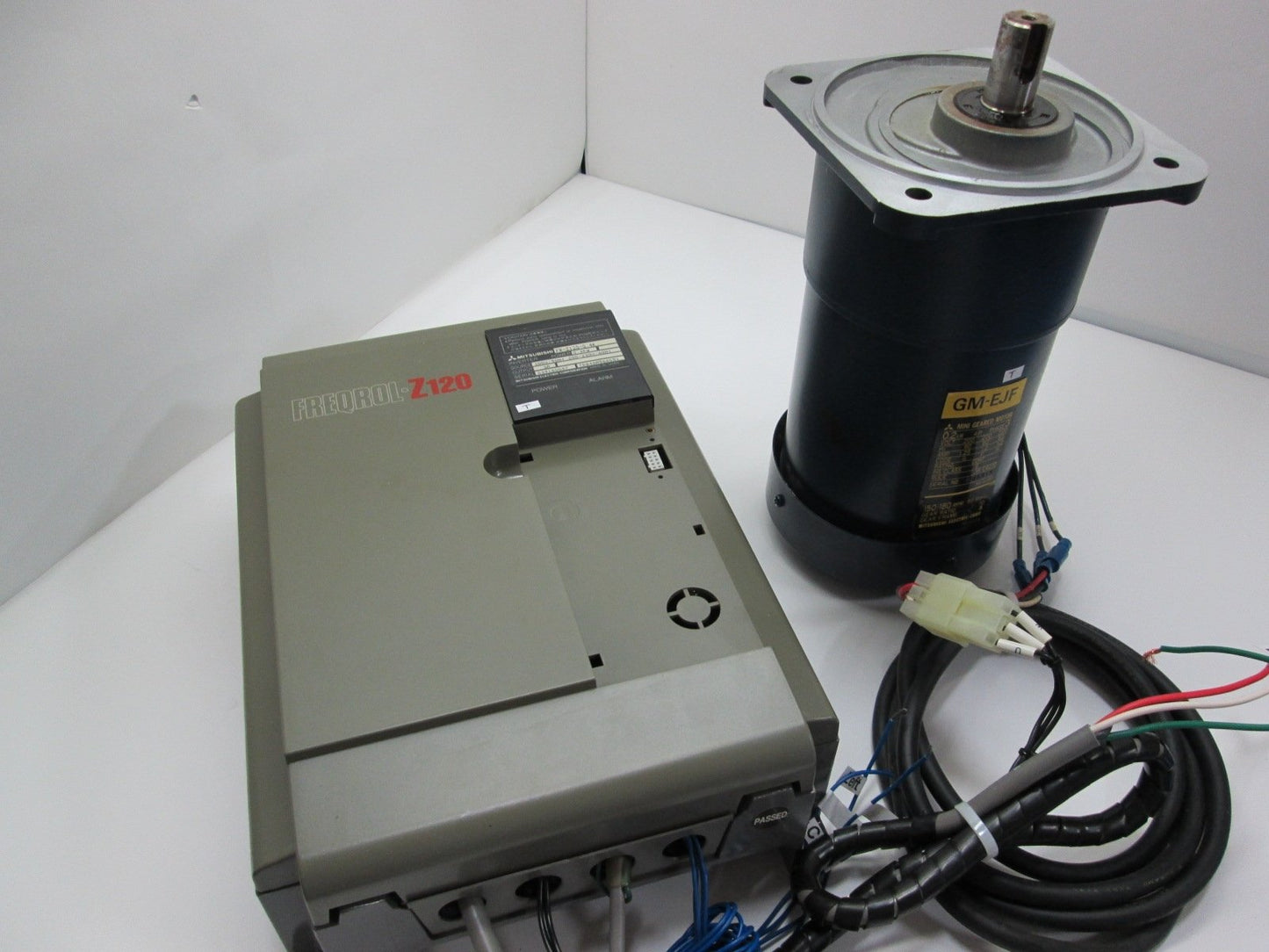 Used Mitsubishi AC Drive Freqrol-Z120, 200-230VAC, 50/60HZ, .5 HP, W/GM-EJF Motor