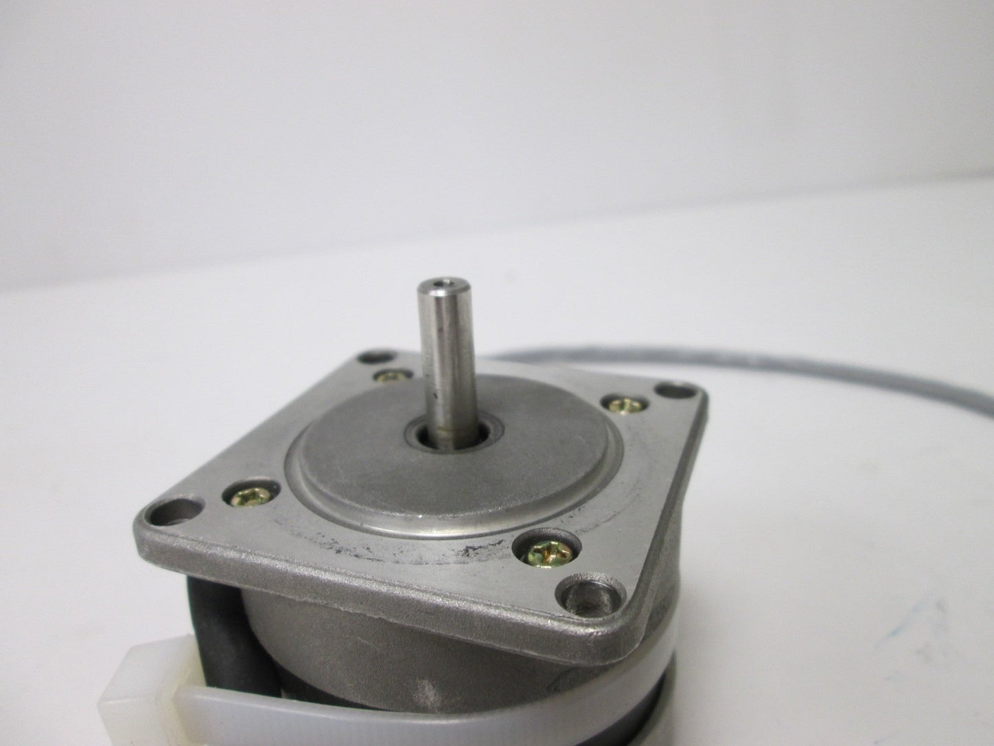 Used Kollmorgen PJT50 Stepper Motor, Shaft Diameter: 0.25", 1.8 Deg/Step, Voltage: 3V