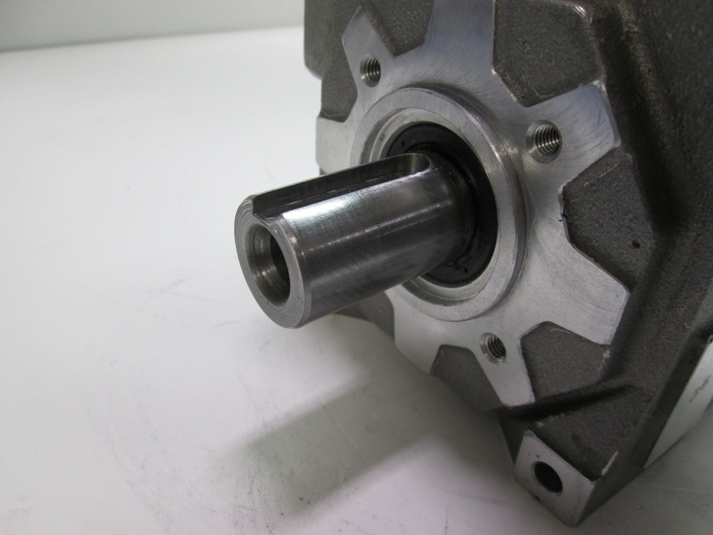 Used Girard Transmissions DB35B10.25I Gear Reducer Precision Gearhead .985 Shaft 10:1